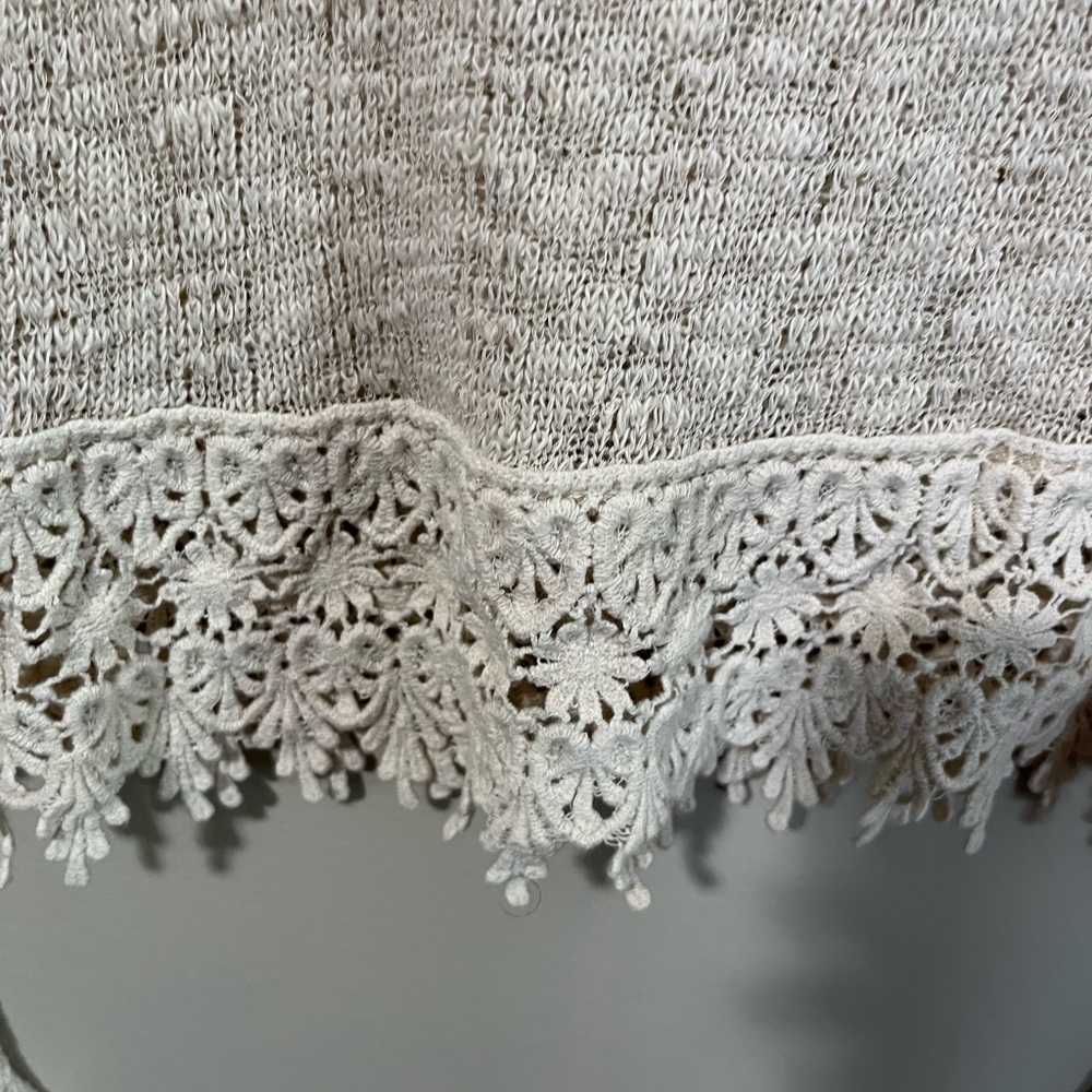 Pretty Sweater-Lacy Hem.  Medium - Picture 2 of 6